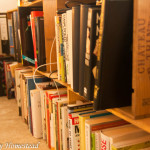 upcycled-wine-crate-bookshelves-02