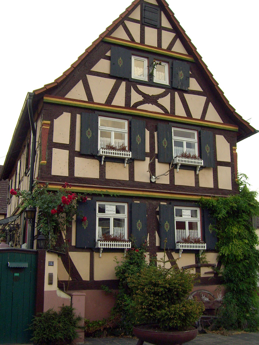 Germany home. Сельский дом в Германии фахверк. Фахверк Алеманский стиль. Дом в немецком стиле фахверк. Стиль фахверк Бавария.