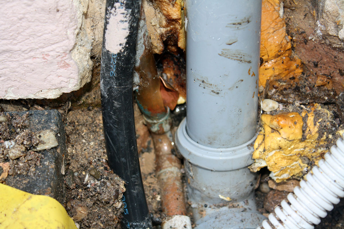burst copper water pipe