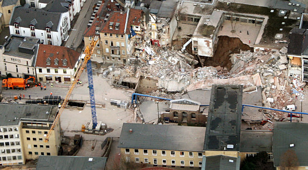 colognecollapse01
