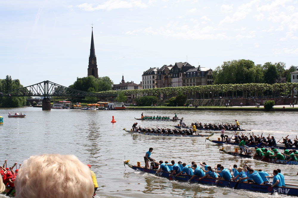 dragon boat racing