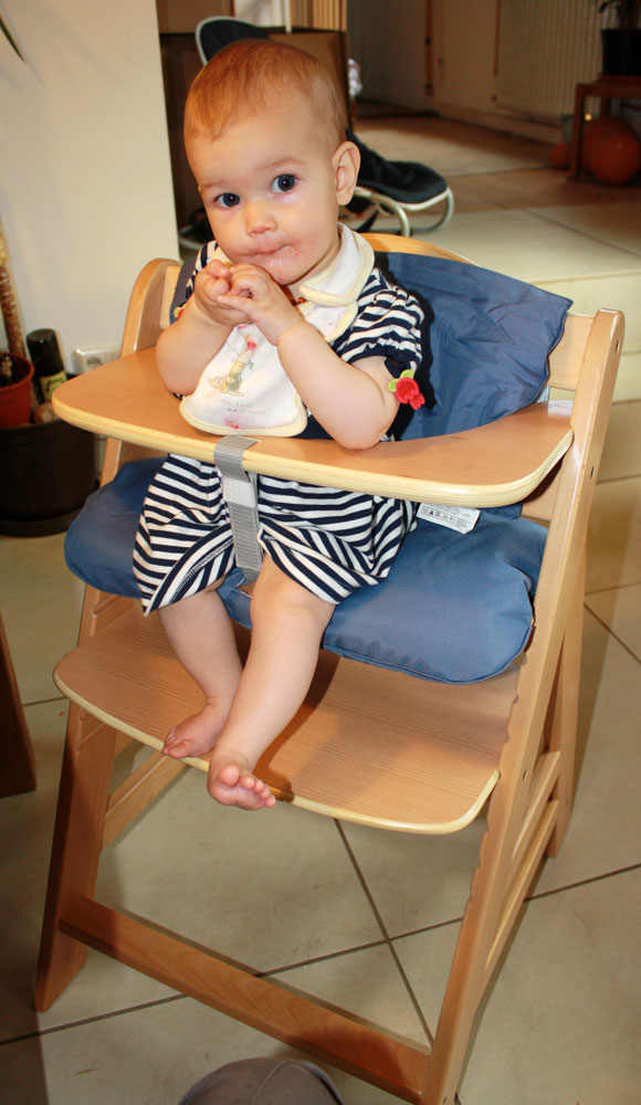 Mackenzie 7 months old high chair 01
