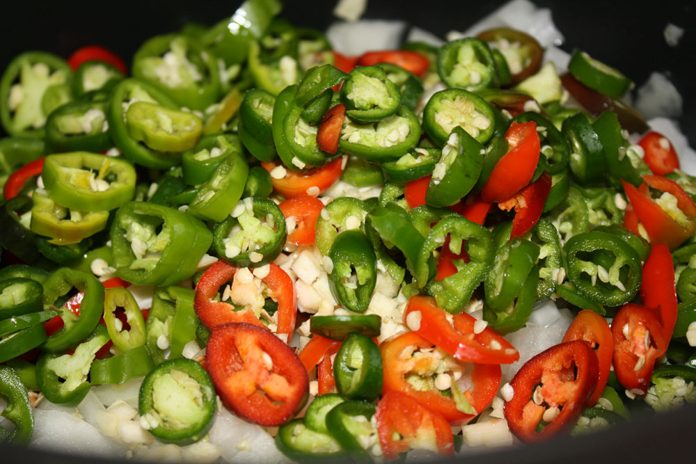 making jalapeno hot sauce