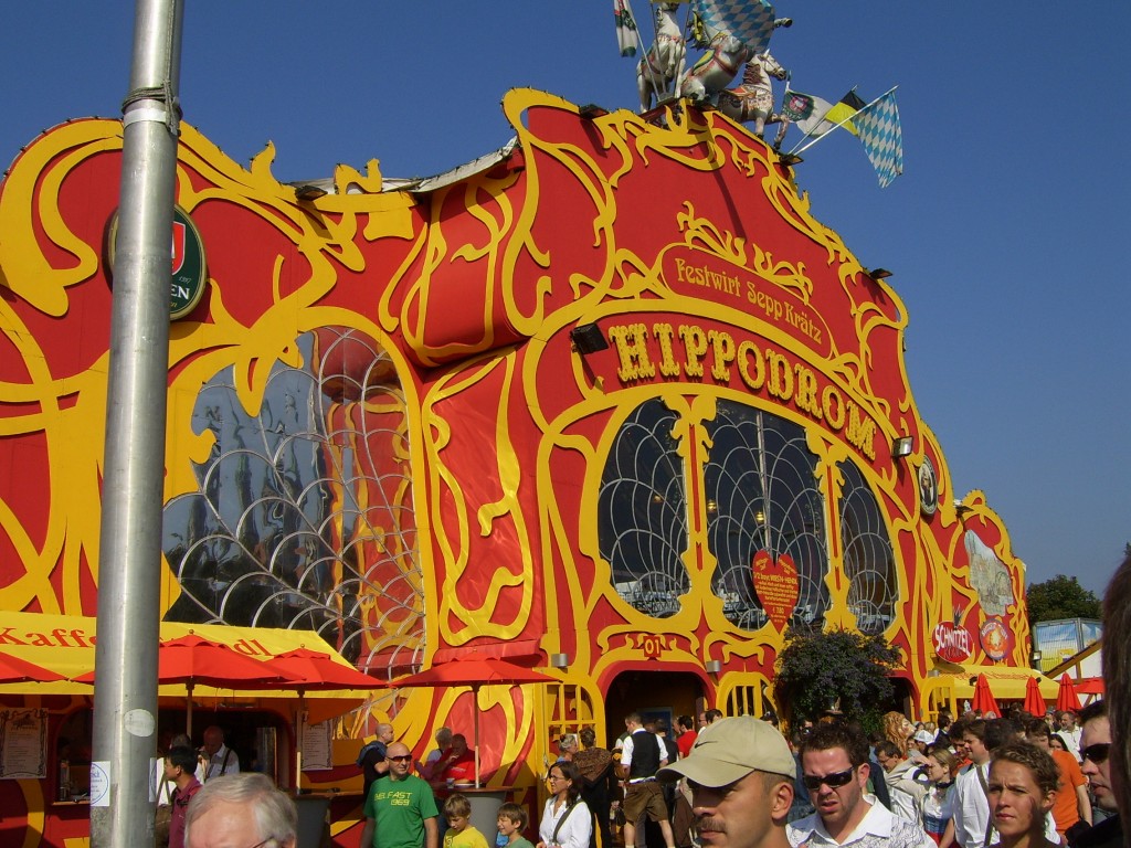 Oktoberfest 2005 Hippodrom tent