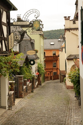 rudesheim empty alley