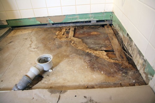 Upstairs Bathroom Leaking Water Image Of Bathroom And Closet