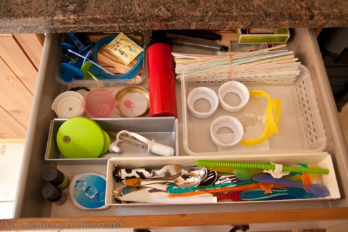 How to attach a kitchen drawer