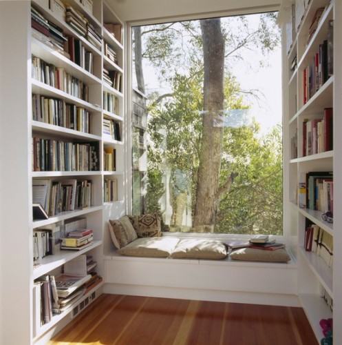 bookshelves-window-seat