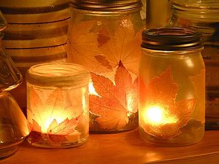 fall-leaf-candle