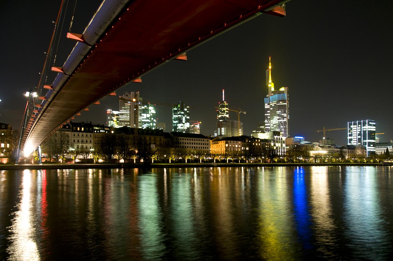 Running in Frankfurt – Main Ufer