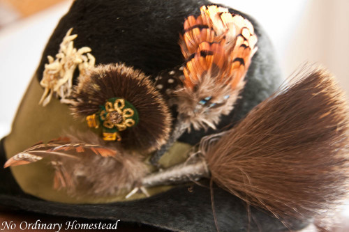 hat-details