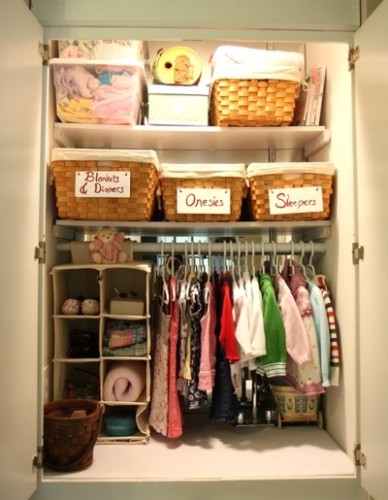 Source: http://sharonscrapbook.blogspot.com/2011/06/baby-nursery-ideas.html