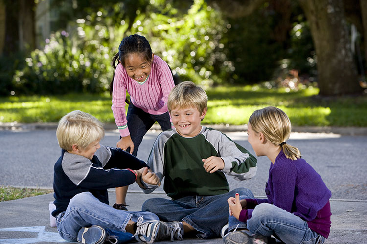 Keeping Your Kids Safe During Outdoor Play
