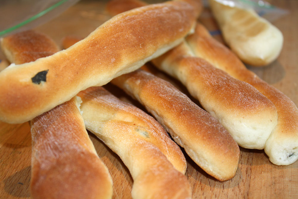 Making garlic breadsticks the easy way