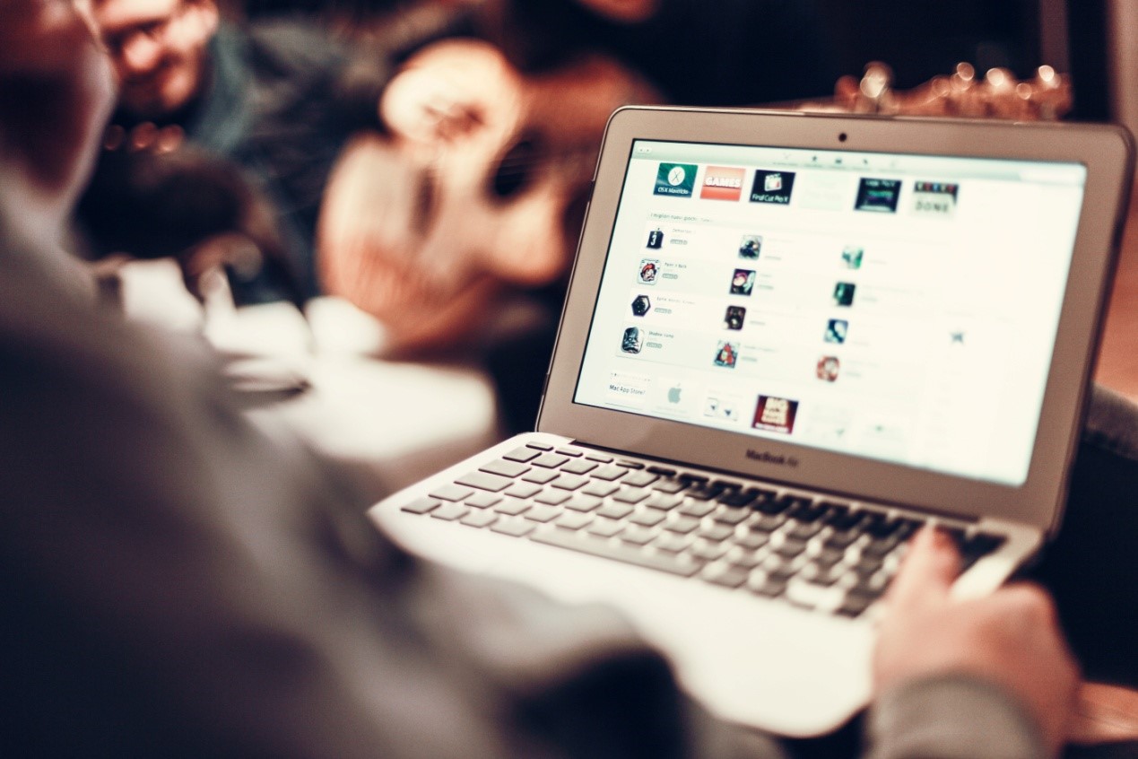 6 Reasons Why You Should Start an Online Shop