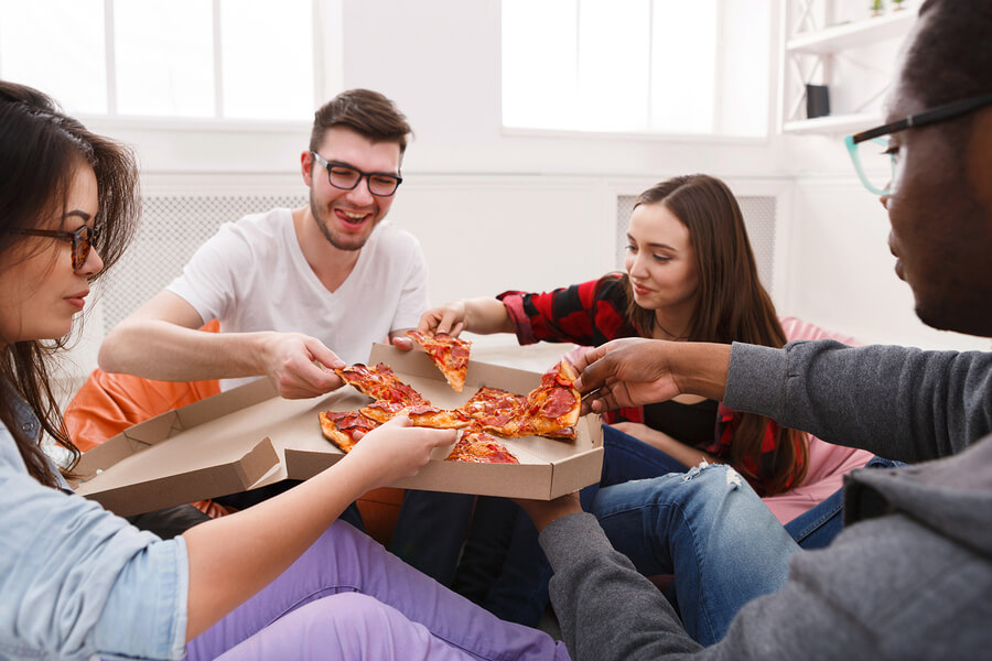 How to Throw the Perfect Co-Worker Social Hour