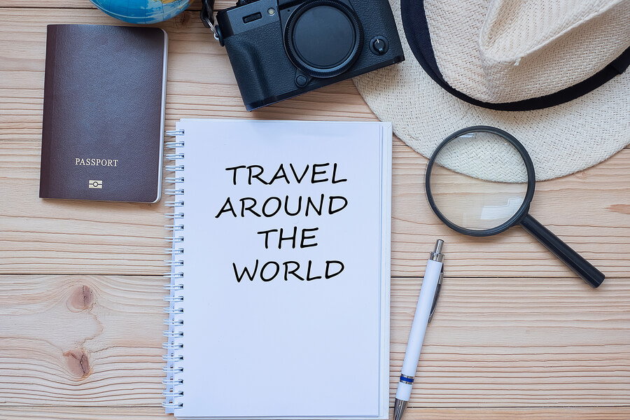 International Travel Checklist: How to Pack Light