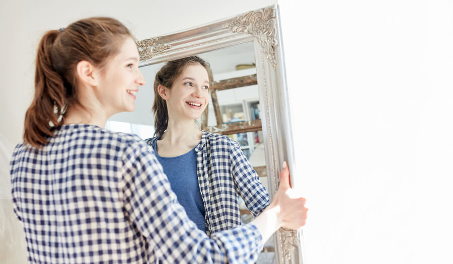 Easiest Way – How to Hang a Wall Mirror by Yourself?
