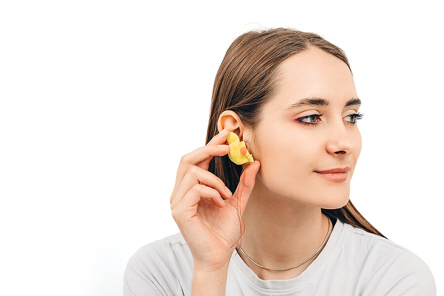 Can earplugs help me sleep?