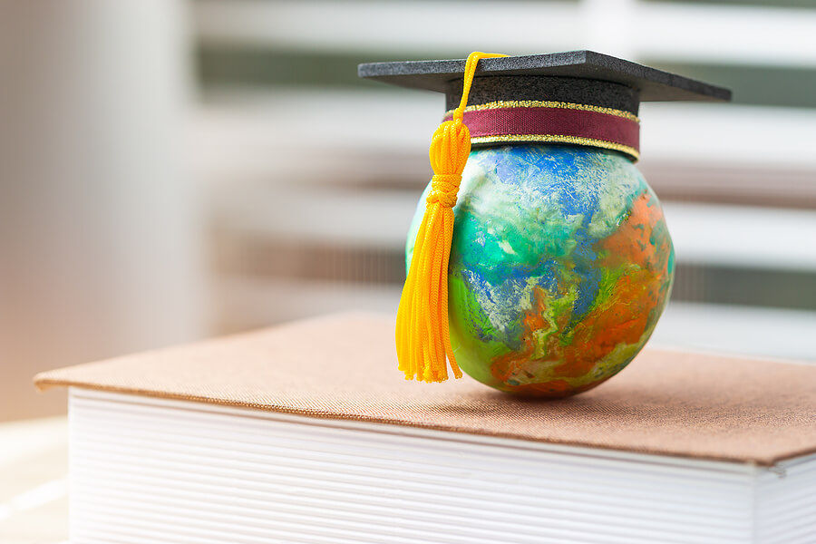 First Year Abroad in College? Here Are Our Top Tips