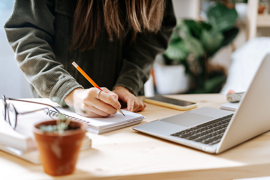 What kinds of software do freelancers need?