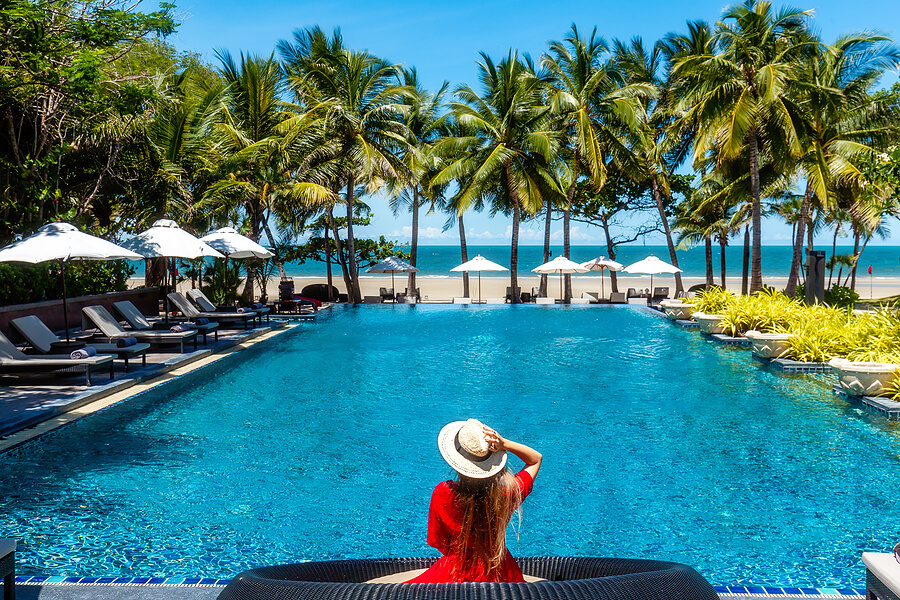 How to book the best place to stay by the sea