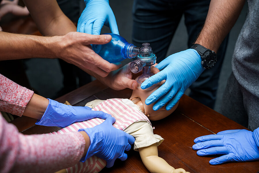 Benefits of Getting a CPR and First Aid Certification Online