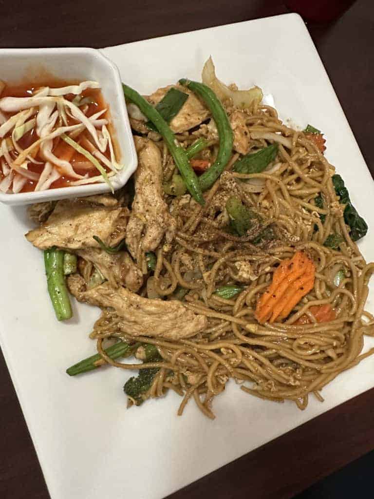 fort-wayne-rv-trip_amay-pad-thai